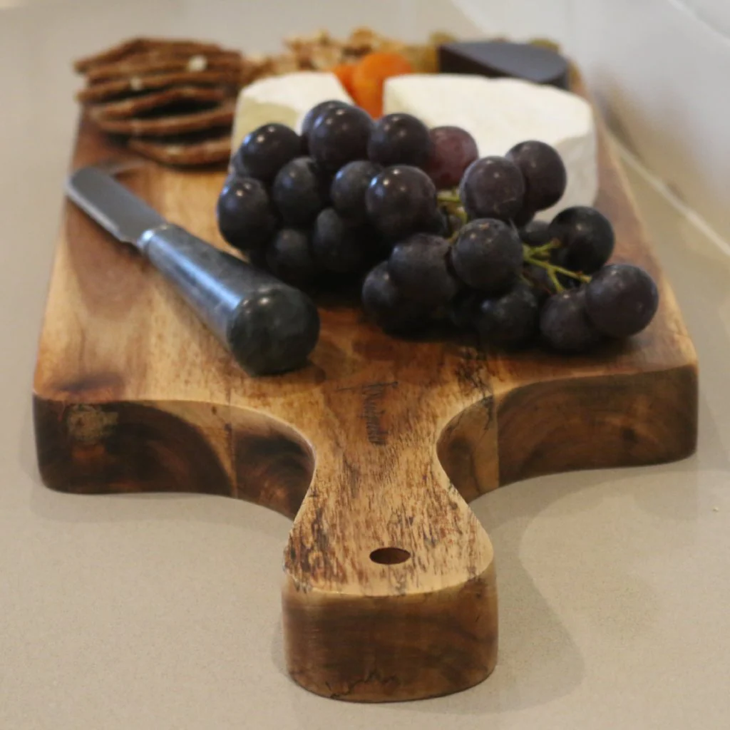 Woodpecker Paddle Board <br>Acacia wood <br>50 x 20 x 3cm - Image 3